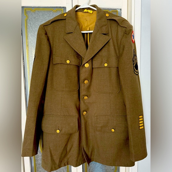 WWII US Army Uniform Dress Jacket with Patches - Picture 1 of 8